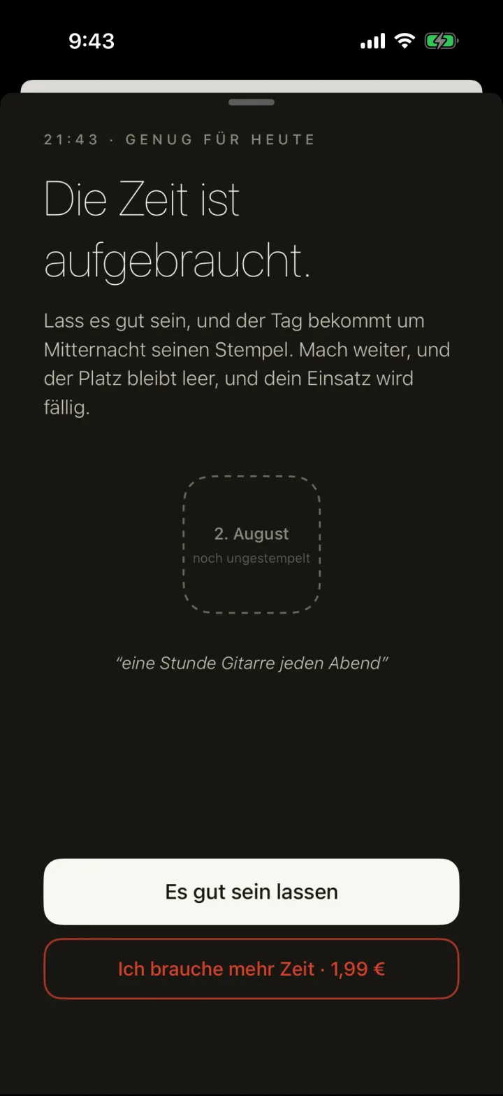 Der Sperr-Screen um 21:43 auf dunklem Grund: der Tag als leerer gestrichelter Platz und zwei Wege.